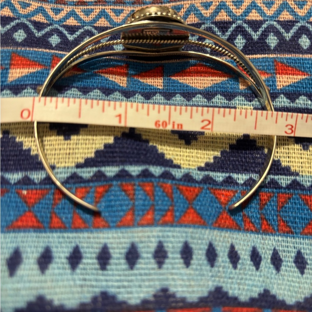 Sterling silver pink conch cuff - Picture 8 of 9